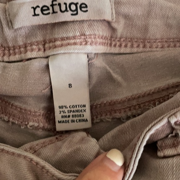 Refuge, size 8, blush color - Picture 3 of 3